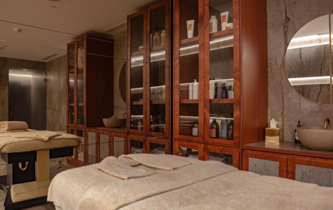 Wine & Books Lisboa Hotel