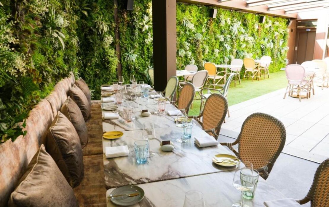 Wine & Books Lisboa Hotel