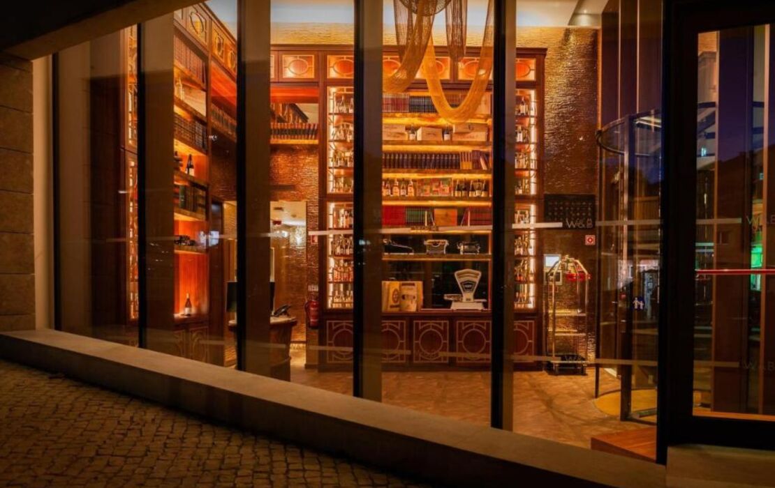 Wine & Books Lisboa Hotel