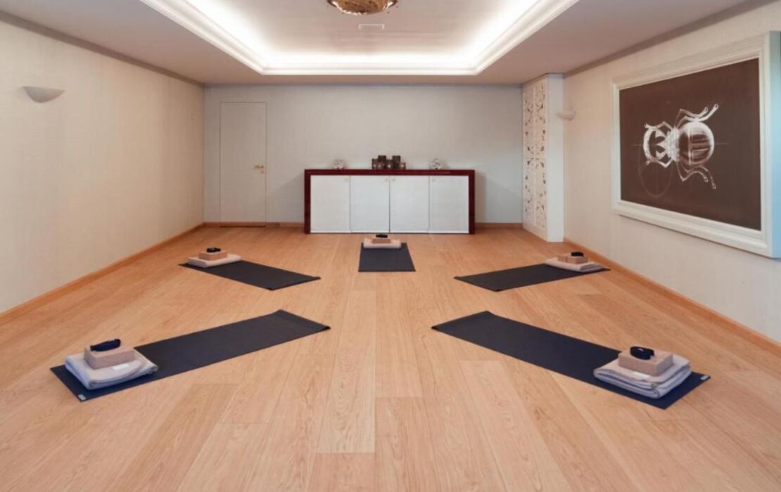 Carlton Hotel St Moritz - The Leading Hotels of the World