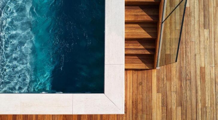 Anthology of Athens, The Leading Hotels of the World