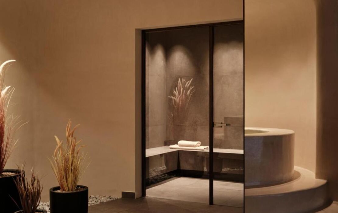 Enarma Suites & Spa Wellness Retreat