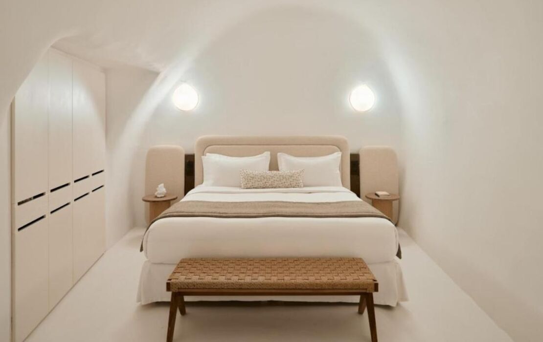 Mystique, a Luxury Collection Hotel, Santorini