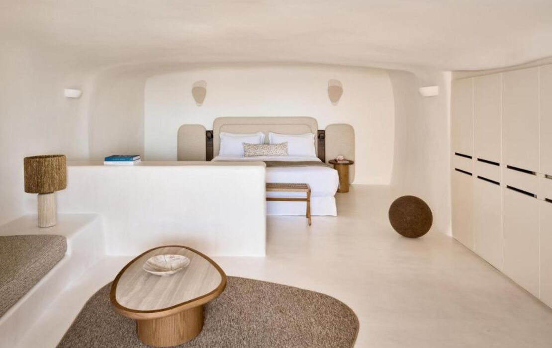 Mystique, a Luxury Collection Hotel, Santorini