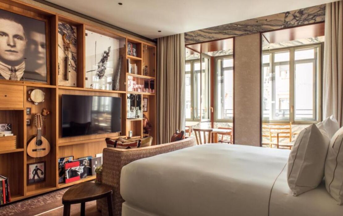 Brach Madrid - Evok Collection